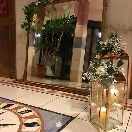 Отель Ali - Palace 4*