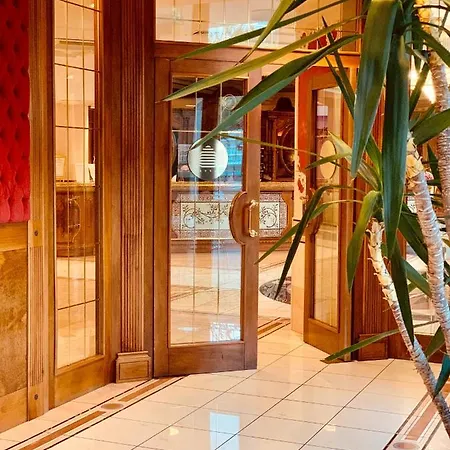 Ali - Palace 4*