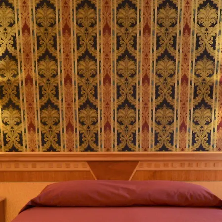 Ali - Palace מלון 4*