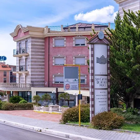 Ali - Palace Отель Сан-Джованни-Ротондо