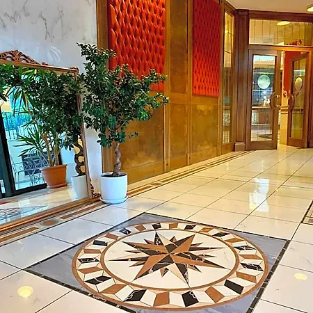 Ali - Palace Σαν Τζιοβάνι Ροτόντο