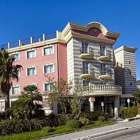 Ali - Palace Hotel 4*