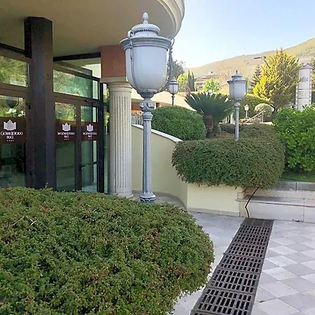 Ali - Palace 4*