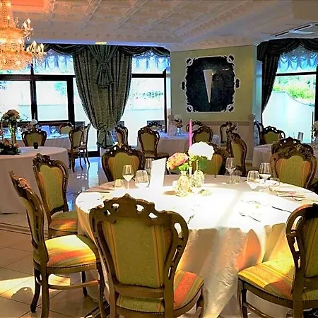 Ali - Palace Hotel 4*