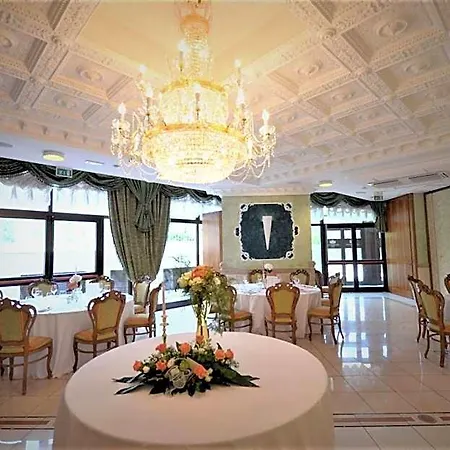 Ali - Palace 4*