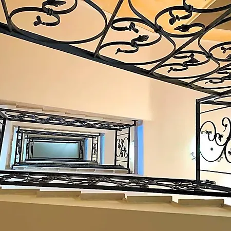 Ali - Palace Σαν Τζιοβάνι Ροτόντο