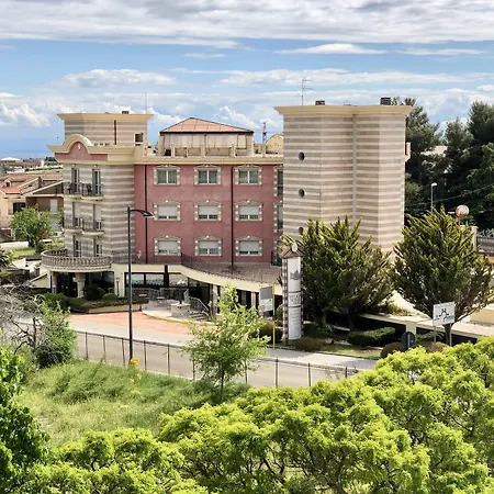 Ali - Palace 4*